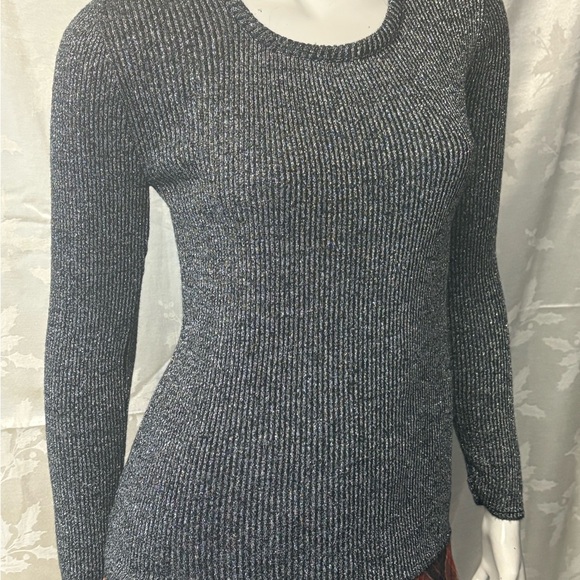 Vintage Eccobay Silver Crew Neck Sweater with Ribbed Texture - Picture 3 of 8